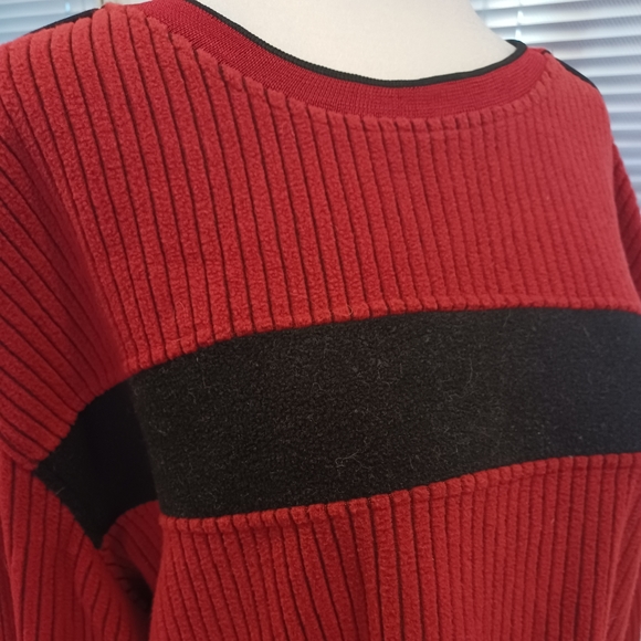 4/$80 Red & Black Fleece Sweater - Size XL - Picture 2 of 7
